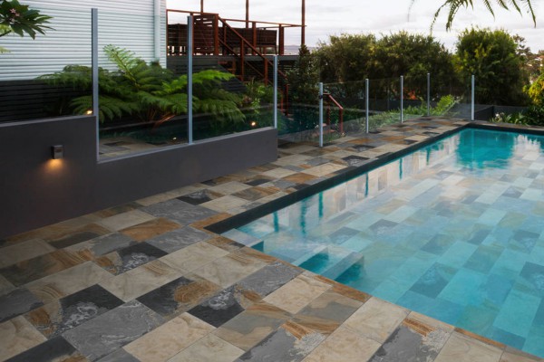 Porcelanico carrelage piscine aspect bali Bierzo Keros 